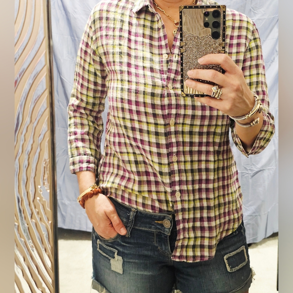 Uniqlo Plaid Button-Up Shirt